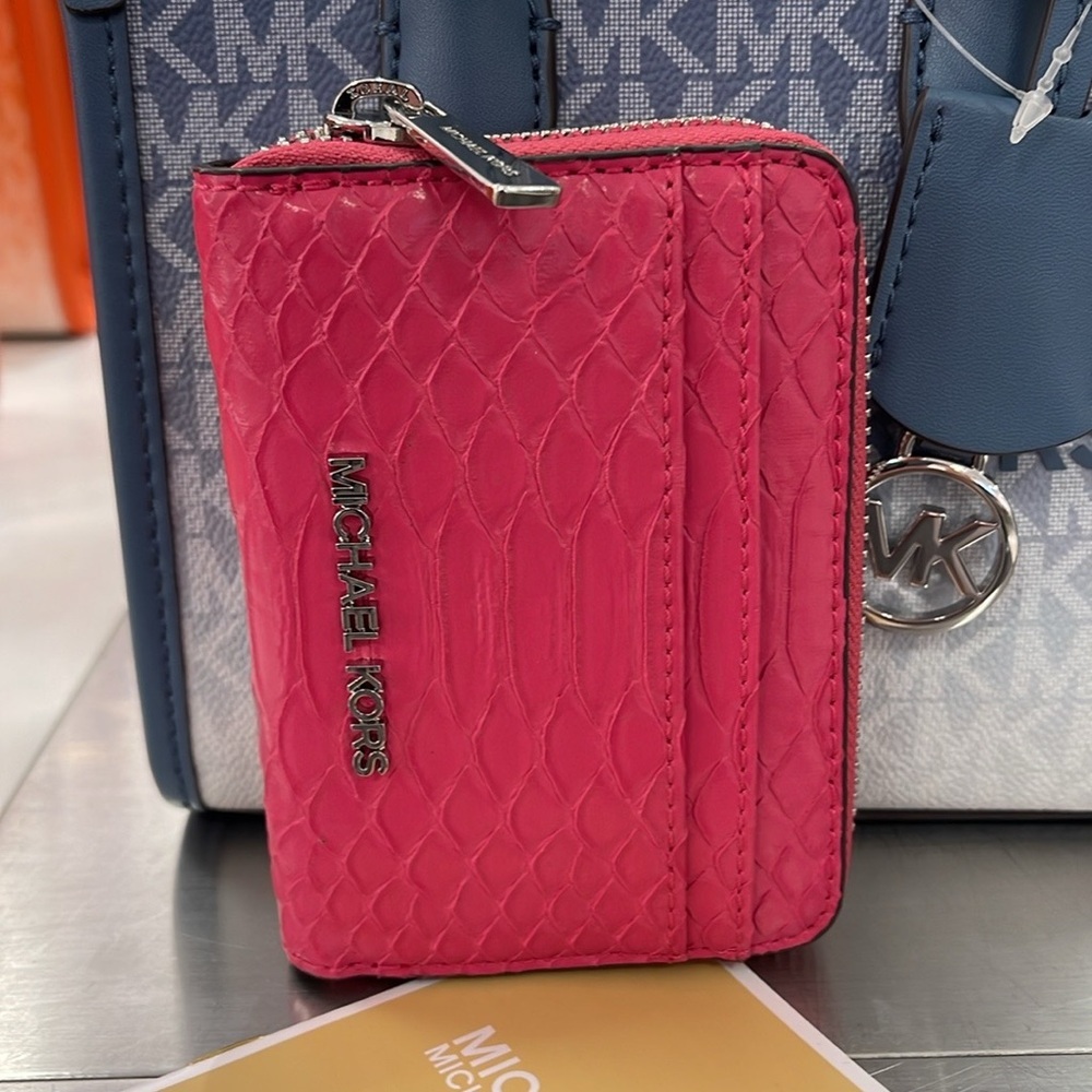 Michael Kors Women Md Zip Around Card Case Coin Pouch Wallet Electric Pink
NWT